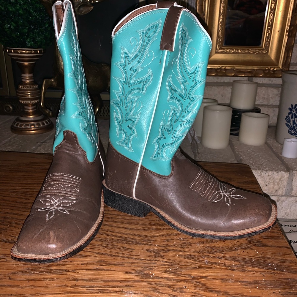 Justin boots barely worn size 3D